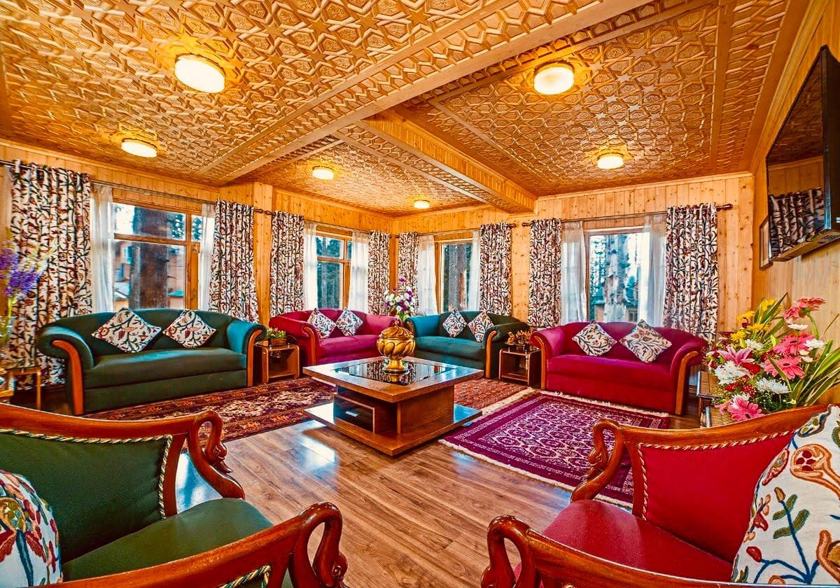 Restaurant Lounge